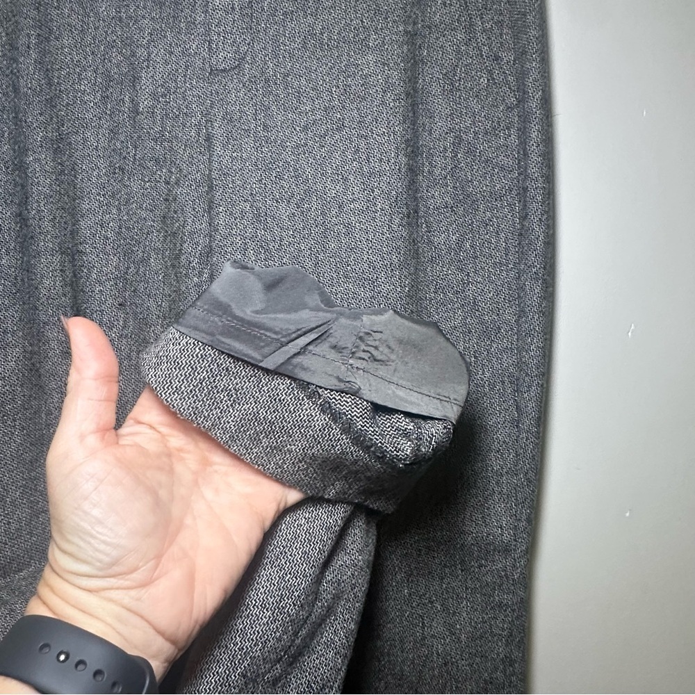 Banana Republic Women's Gray Straight Leg Pants - Picture 4 of 9